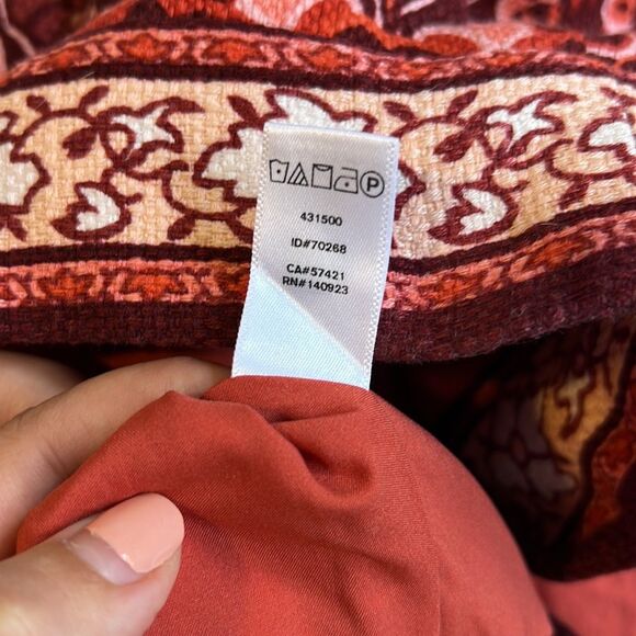 LOFT Pencil Skirt, Stained Glass Tapestry, Maroon Red, SIZE 6 - Picture 9 of 9